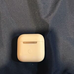 Apple AirPods Charging Case - White